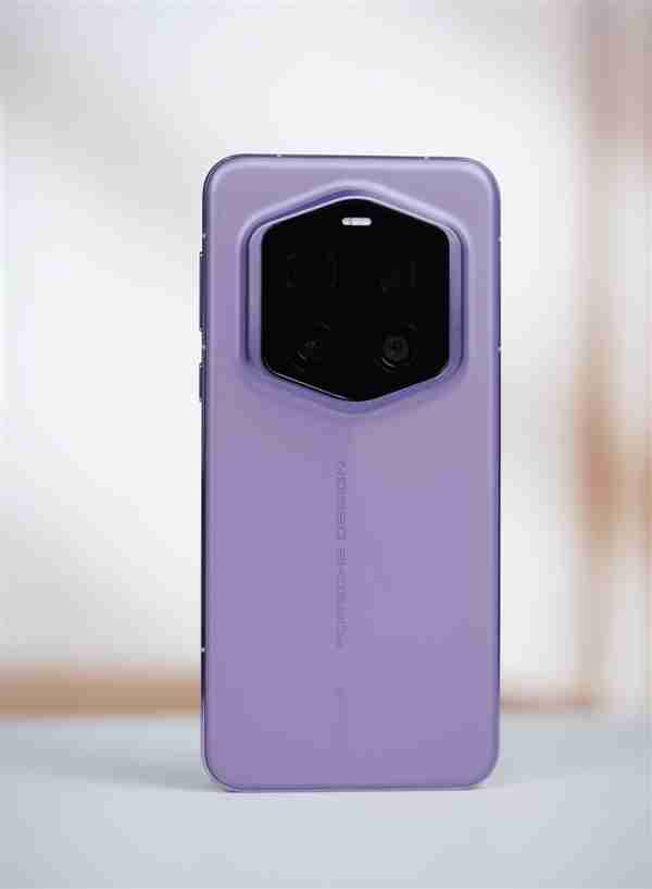 100倍变焦超远摄之王！荣耀Magic7 RSR保时捷设计图赏