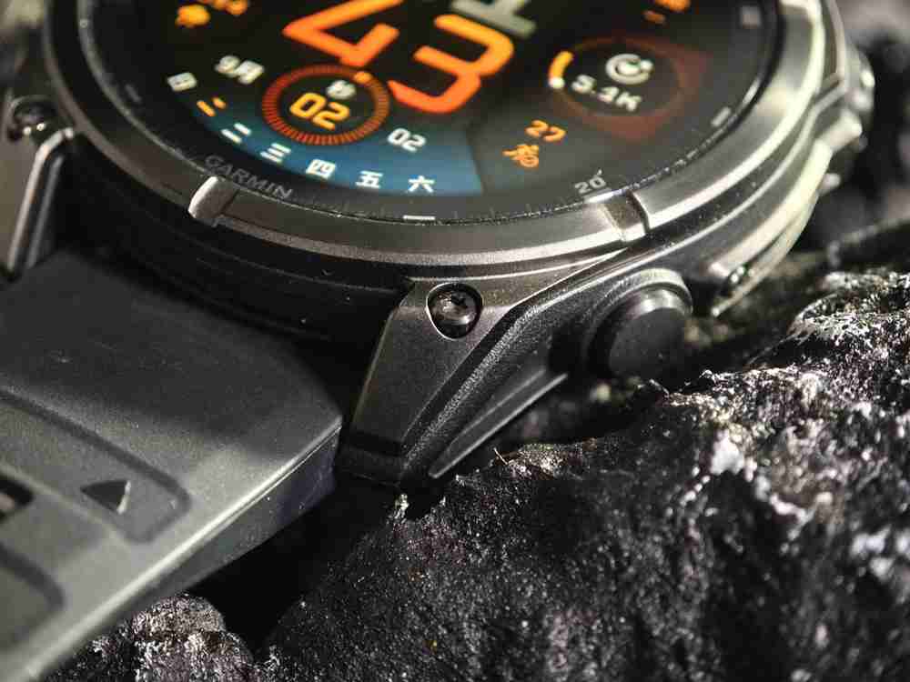 佳明Fenix 8 图赏：智能科技与户外运动的完美结合