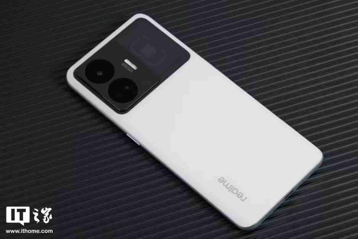 适配真我 gt neo5/240w，realme ui 6.0 第五轮第三批内测招募