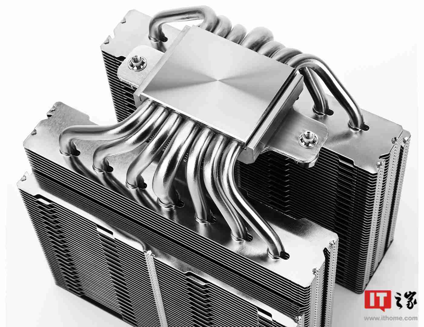 利民 Frost Vortex“冰封漩涡”140 SE 风冷散热器开售：双塔 7 热管，299 元