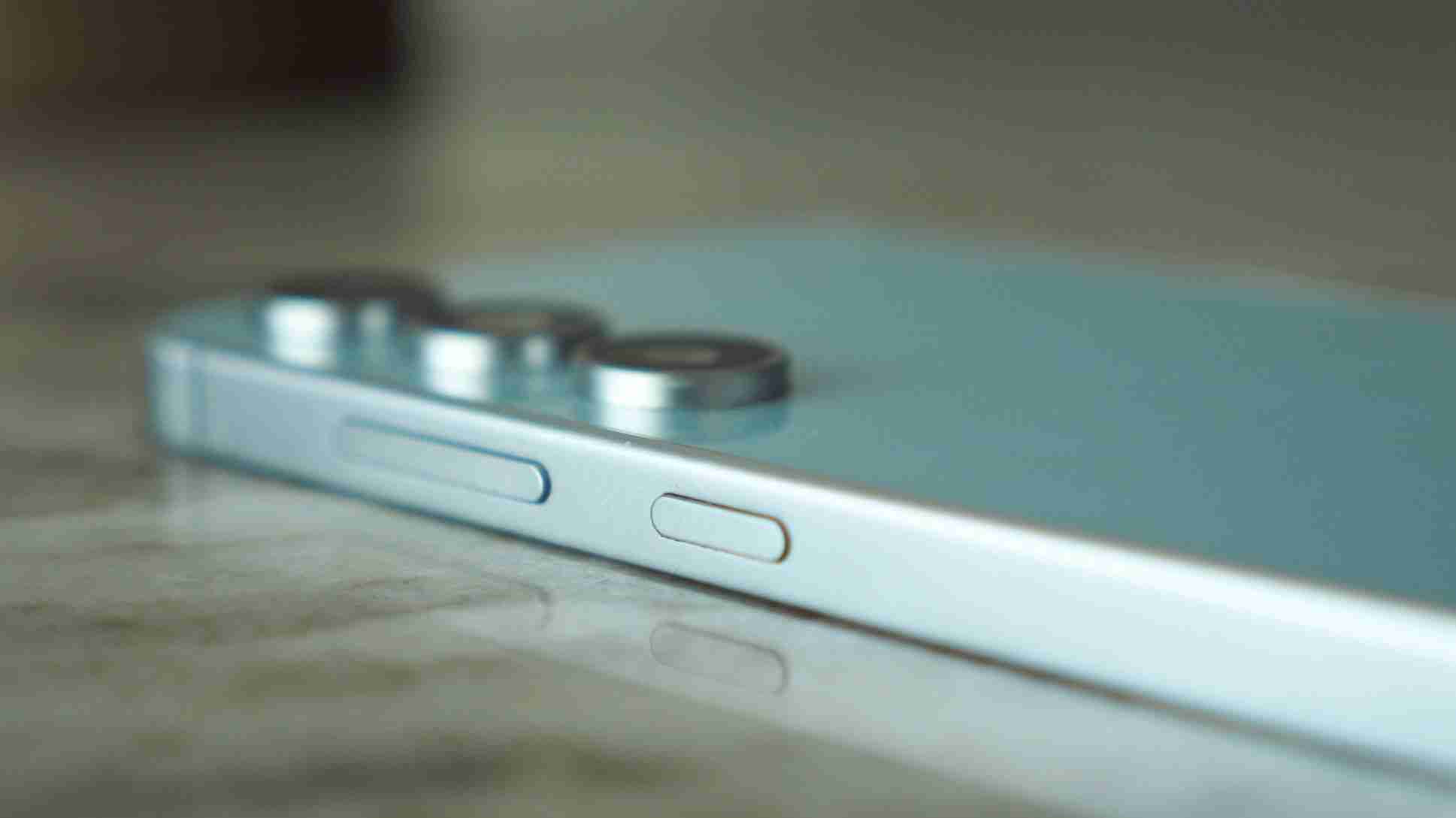 三星最薄旗舰手机 Galaxy S25 Slim 曝料：2 亿主摄、5000 万长焦配 ALoP 技术