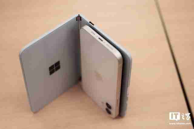 微软三折叠手机专利通过申请，或为Surface Phone铺路