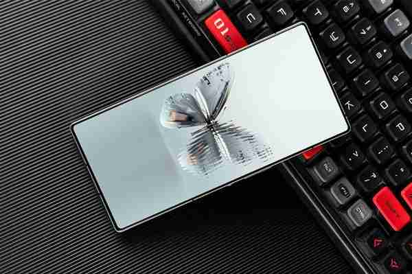 真全面屏迈入1.5K时代！红魔10 Pro系列正式发布：售价4999元起