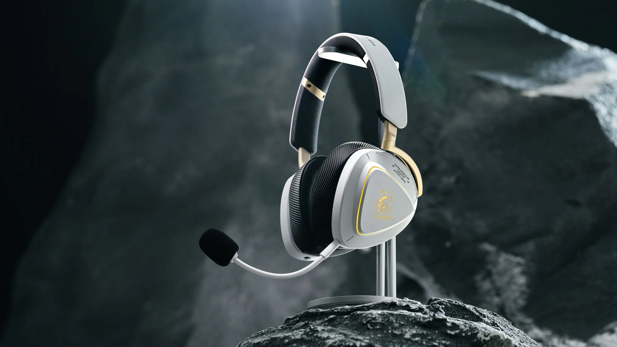 小岛和华硕ROG合作 推出自有游戏平板和一系列配件