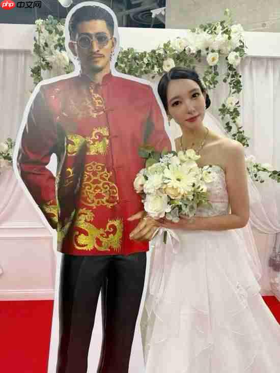 桐生一马“结婚了”？《如龙》女粉晒模拟婚礼照