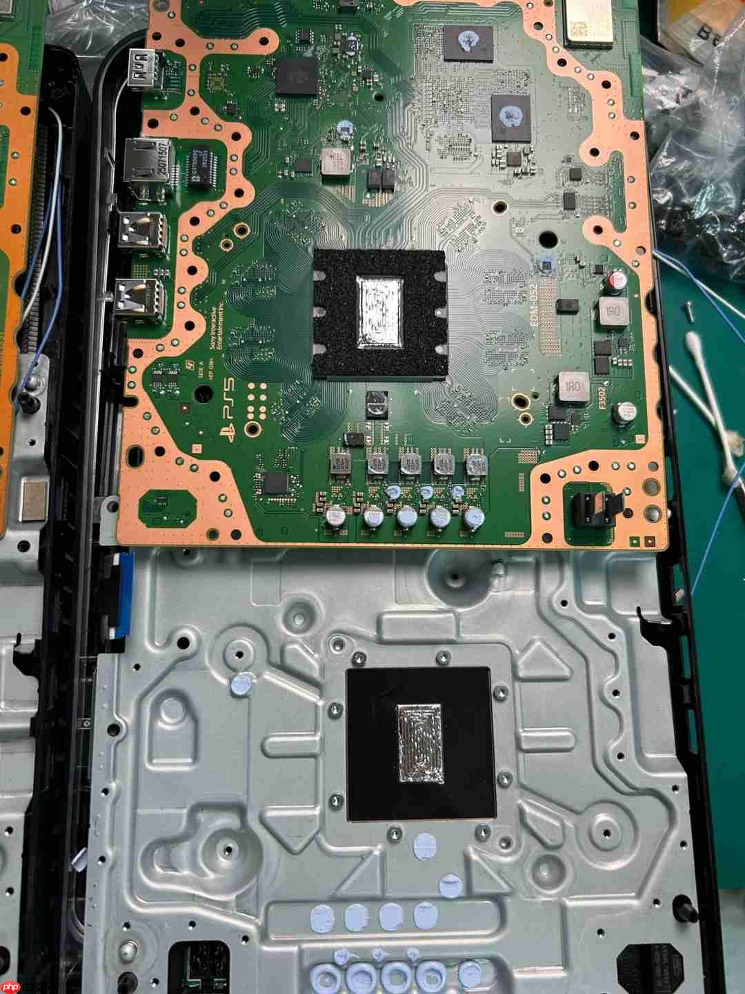 索尼悄悄升级新批次PS5主机 根治液金泄漏隐患