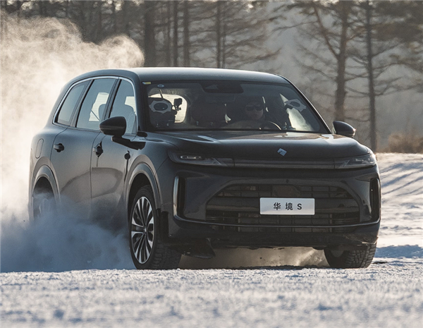 用上问界M7同款舱内激光视觉 宝骏大六座SUV华境S实车曝光