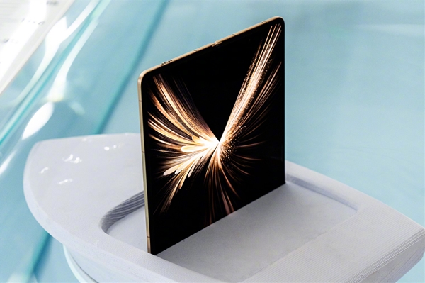 折叠屏史上最大电量 荣耀Magic V6突破7000mAh：领先友商2代