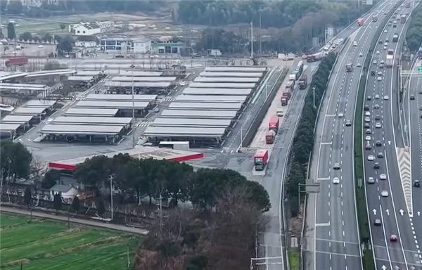 单日满足超6000台车充电需求 全国最大规模高速公路超充站投运