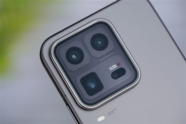 451万分最强旗舰手机！iQOO 15 Ultra图赏